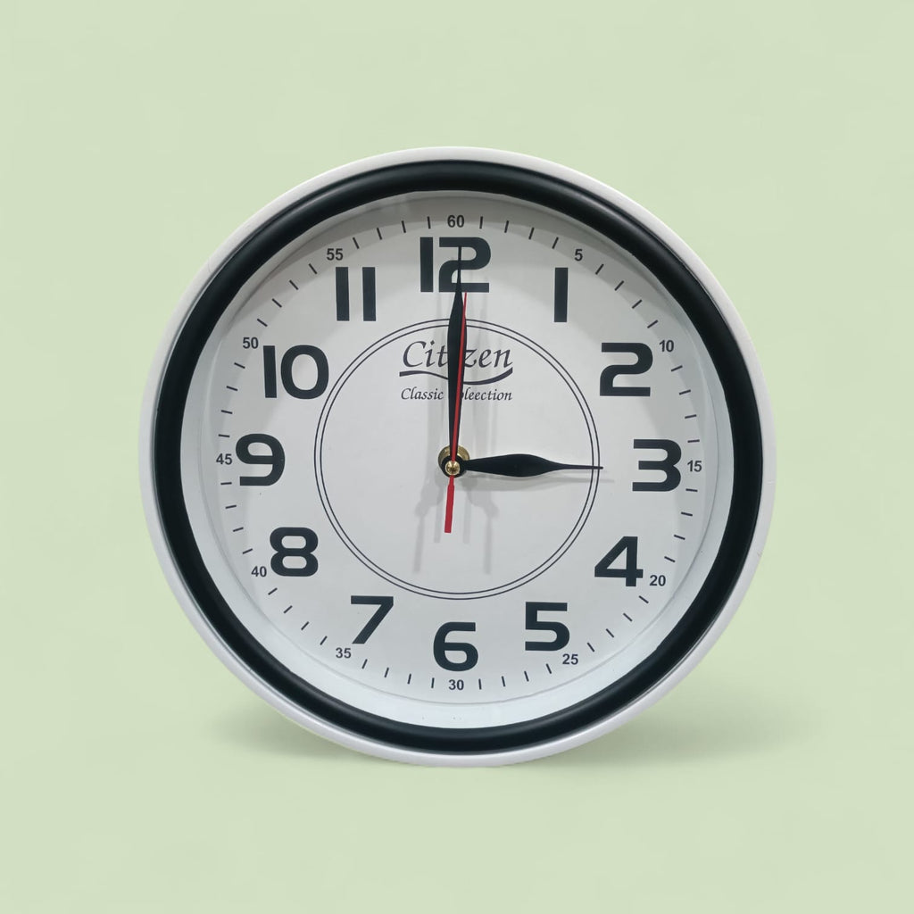Elegant Round Plastic Wall Clock (613) with Modern Design